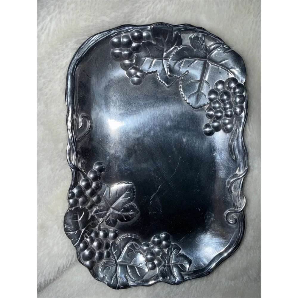 Arthur Court 2010 Grape Catch-All Aluminum Coupe Tray 9.5